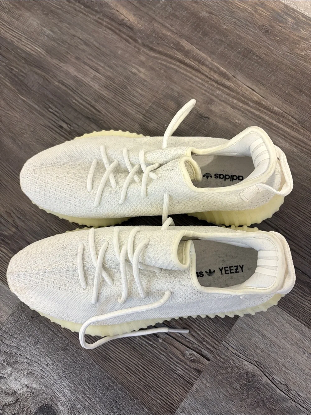 Adidas Yeezy Boost 350 V2 Creams Size 11 US Mens